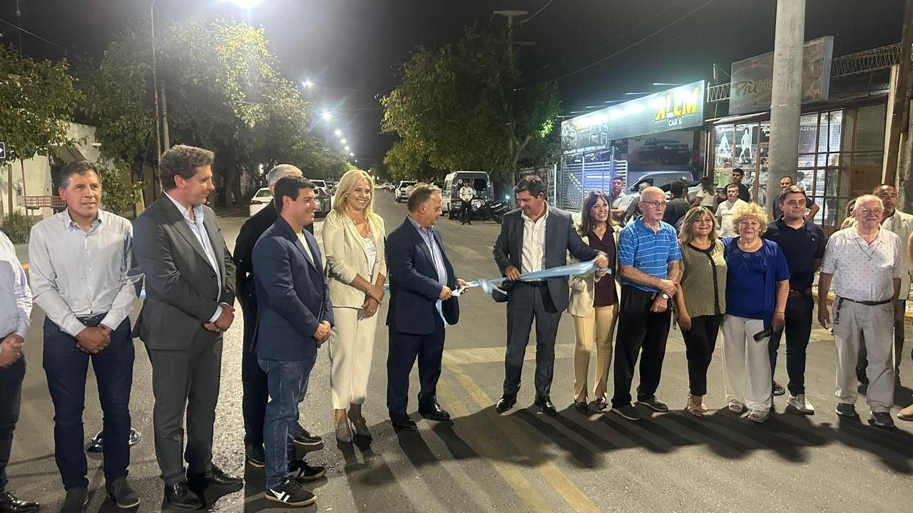 PAVIMENTACION DE AV. ALEM Y MEJORA EL TRANSITO DE LOS VECINOS