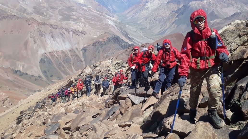 La Escuela Industrial sostiene desde hace 36 años una formación de montaña única en el país