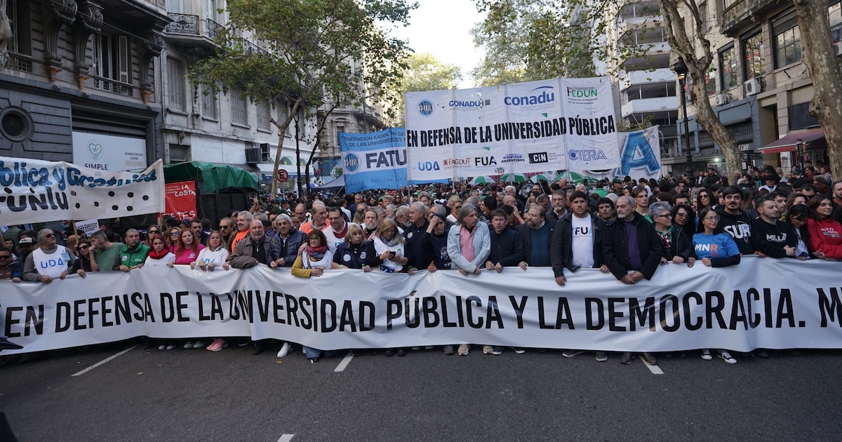 Las universidades paran por salarios y fondos mientras el Gobierno niega incumplimientos