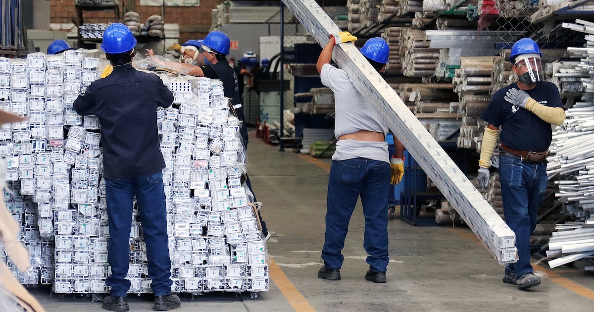 La actividad volvió a caer en julio y la recuperación depende de los sectores primarios