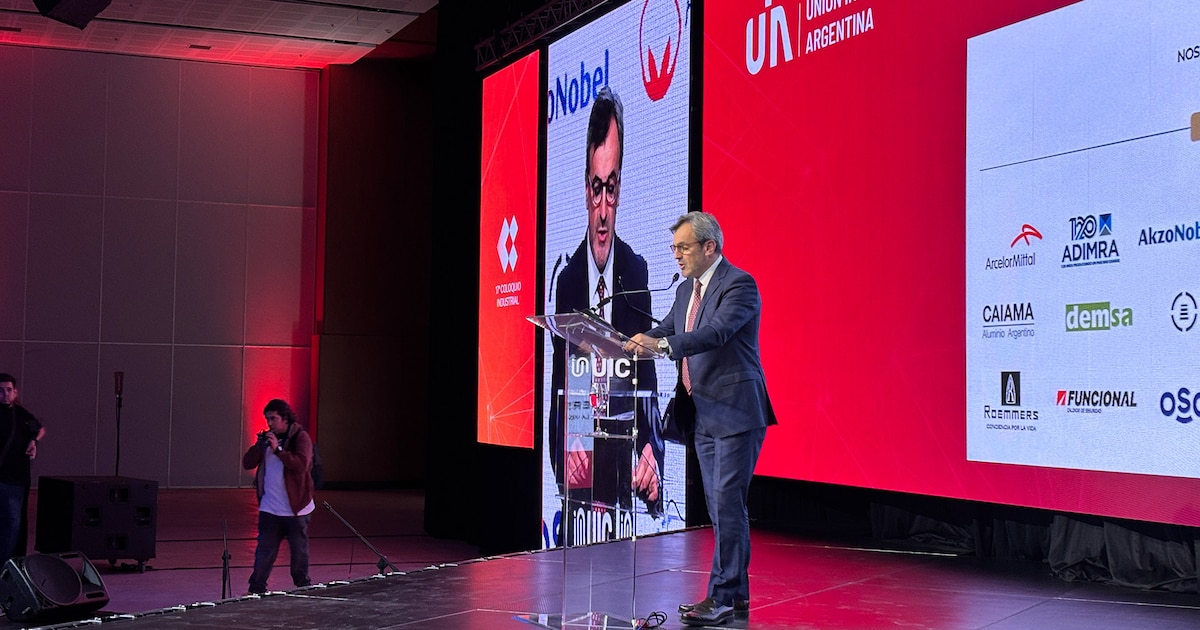 La UIA llevará al Gobierno una industria en caída y 52.000 empleos perdidos
