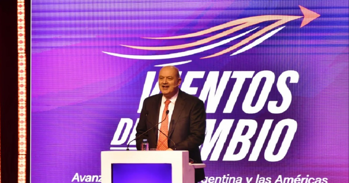Sturzenegger cuestionó el “compre local” y abrió un choque con la política minera de San Juan